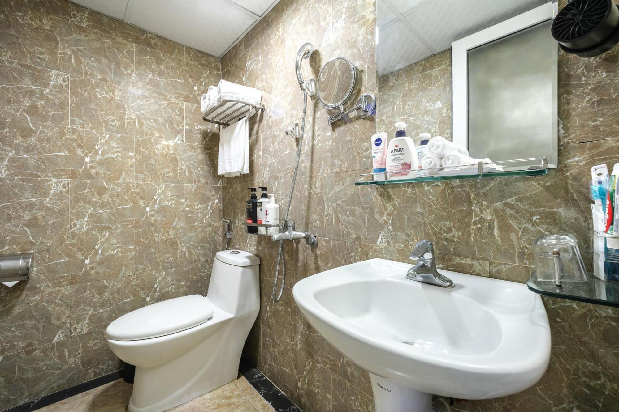 A25 Hotel - 185 Lo Duc Ханой Екстериор снимка
