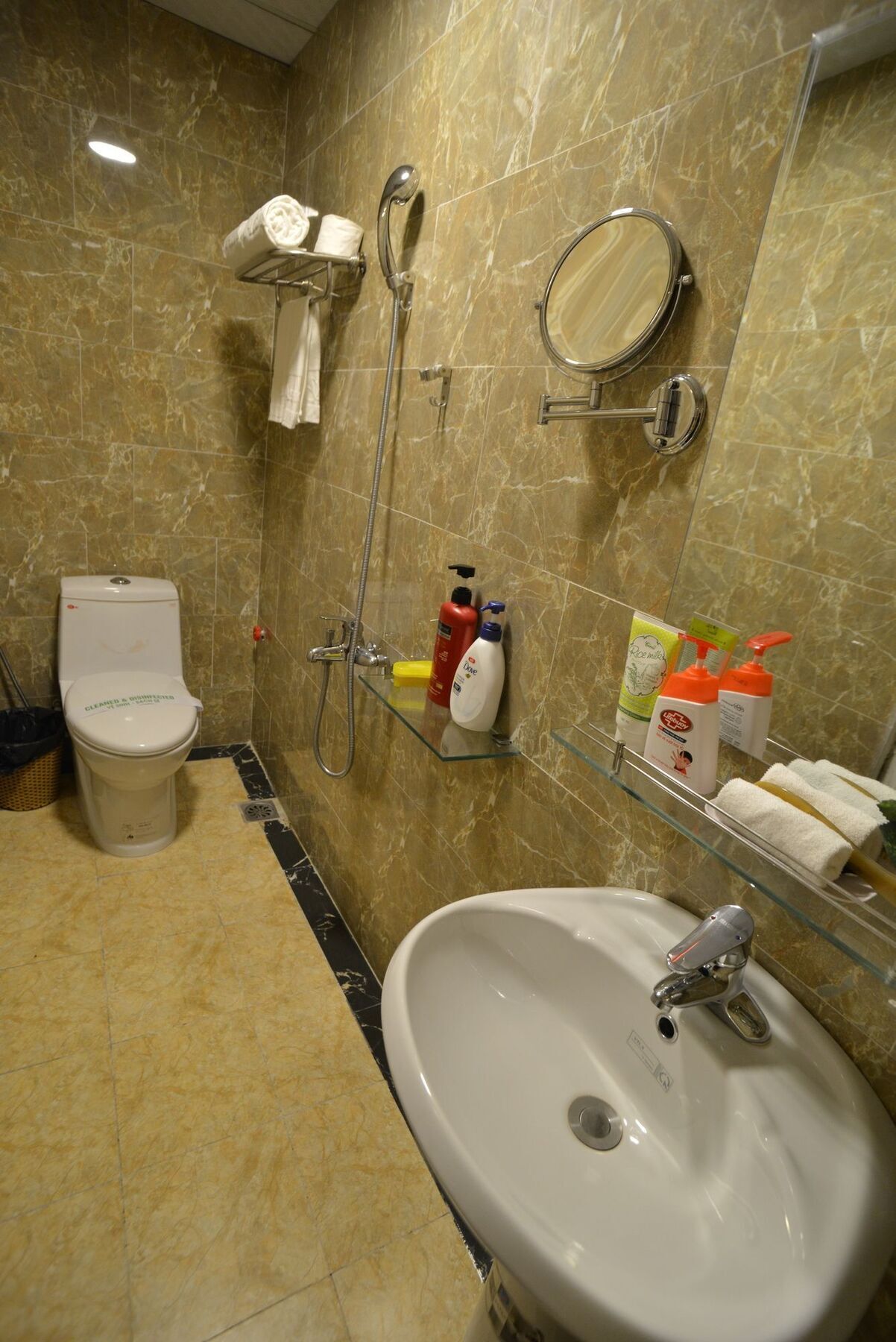 A25 Hotel - 185 Lo Duc Ханой Екстериор снимка